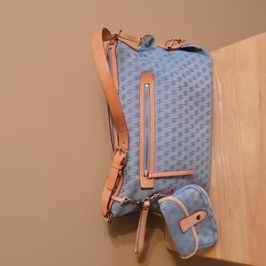 Dooney & Bourke Purse w/Wristlet